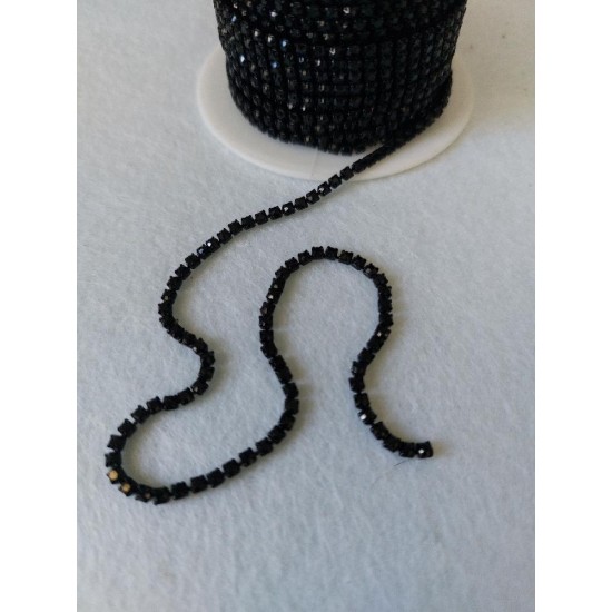 Стразовая цепочка  2 мм SS6 черная в черной оправе, цена за 50 см